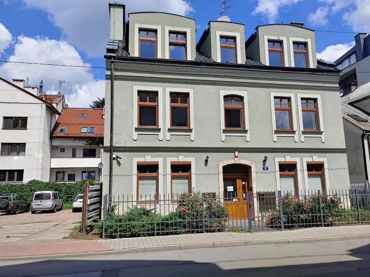 999 Aparthostel Cracovia Hostal