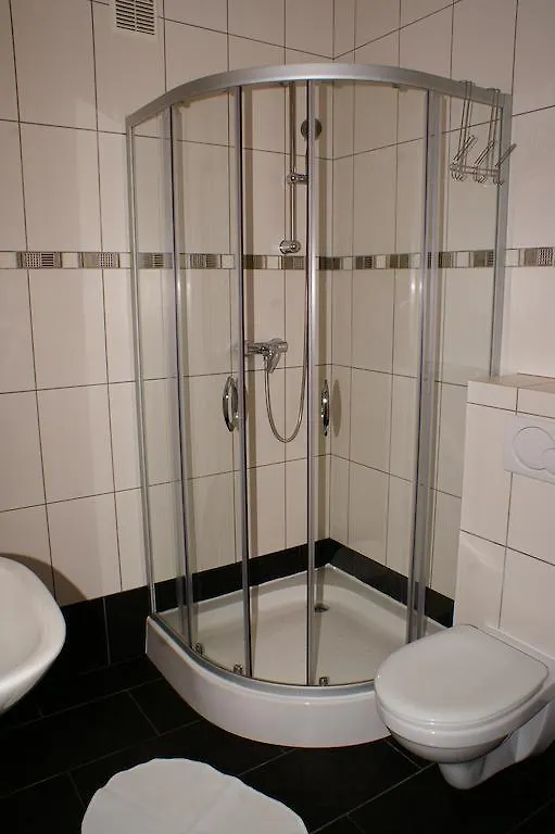 999 Aparthostel Cracovia Hostal
